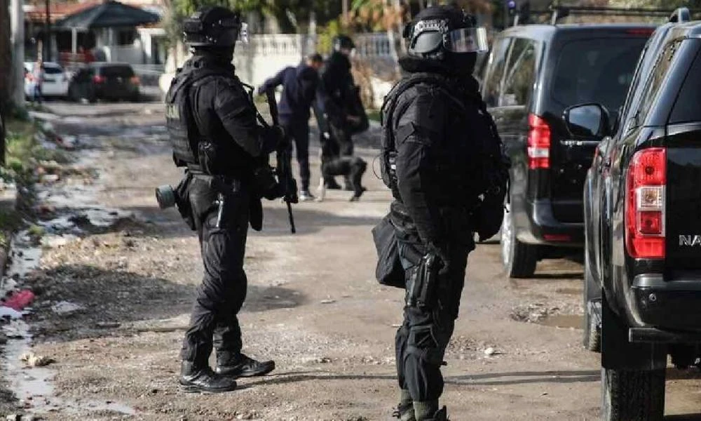 Αιματηρό επεισόδιο μεταξύ Ρομά στη Θεσσαλονίκη: 19χρονος πυροβόλησε στο κεφάλι 34χρονο